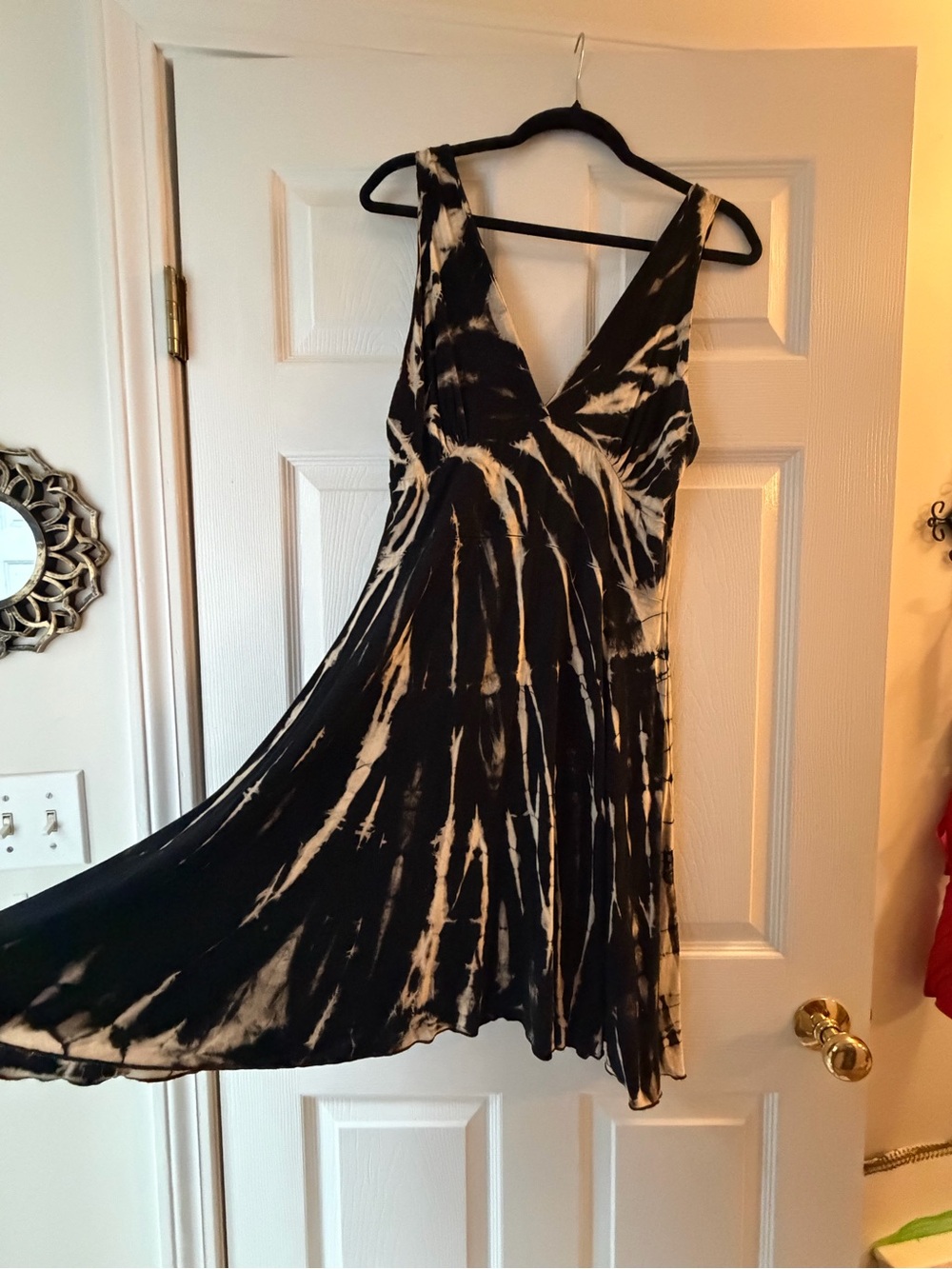 Black and Cream Tie-Dye V-Neck Dress